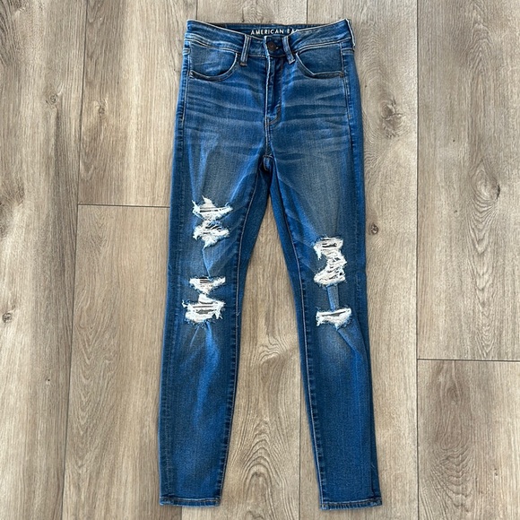 American Eagle Outfitters Women's Next Level Distressed Blue Jeans - Picture 1 of 4